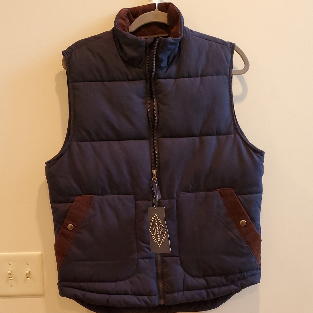 St. John's Bay Navy and Chocolate Quilted Vest